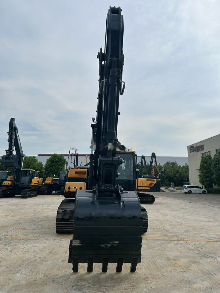Hyundai HX220 - حفارات زحافة: صور 4 Hyundai HX220 - حفارات زحافة: صور 4