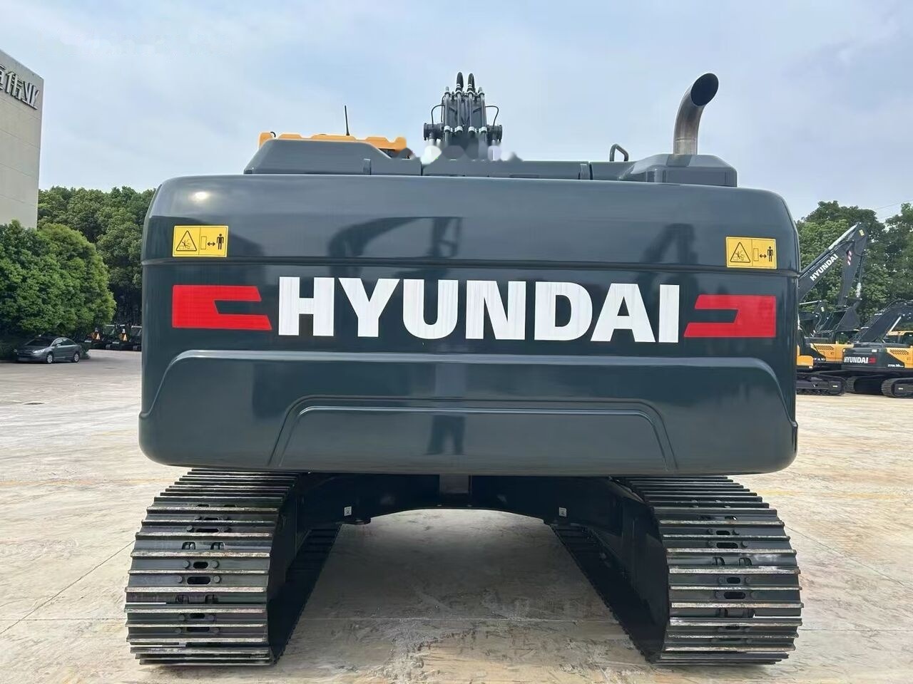 Hyundai HX220 - حفارات زحافة: صور 1 Hyundai HX220 - حفارات زحافة: صور 1
