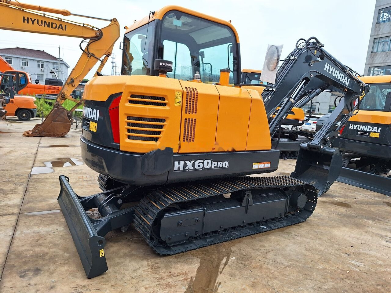 Hyundai HX60 PRO New machine - حفارة مصغرة: صور 5 Hyundai HX60 PRO New machine - حفارة مصغرة: صور 5