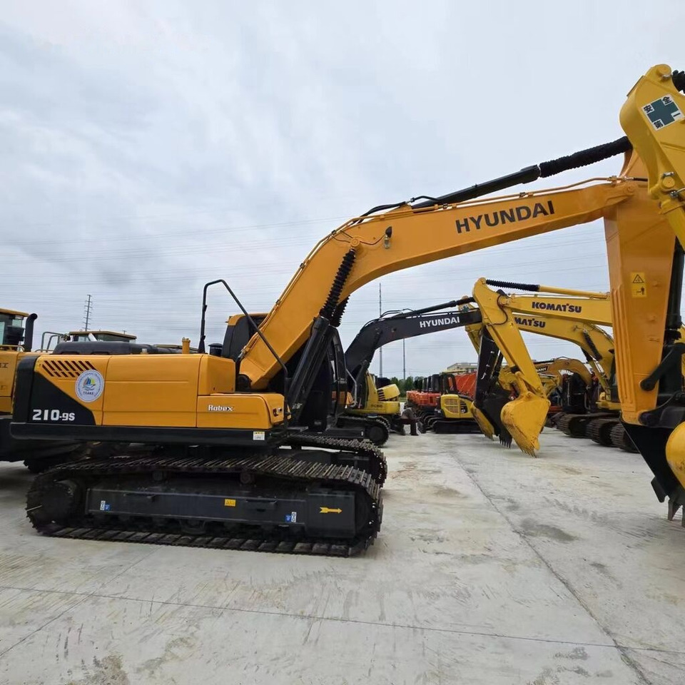 Hyundai R210-9S - حفارات زحافة: صور 3 Hyundai R210-9S - حفارات زحافة: صور 3