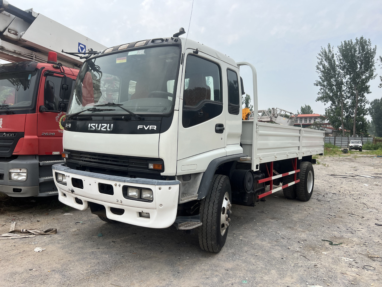 ISUZU Cargo truck - قلابات: صور 1 ISUZU Cargo truck - قلابات: صور 1
