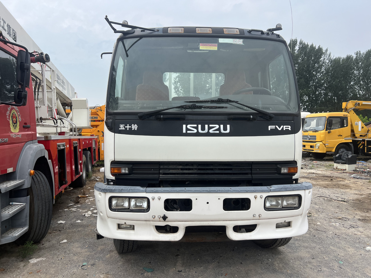 ISUZU Cargo truck - قلابات: صور 2 ISUZU Cargo truck - قلابات: صور 2