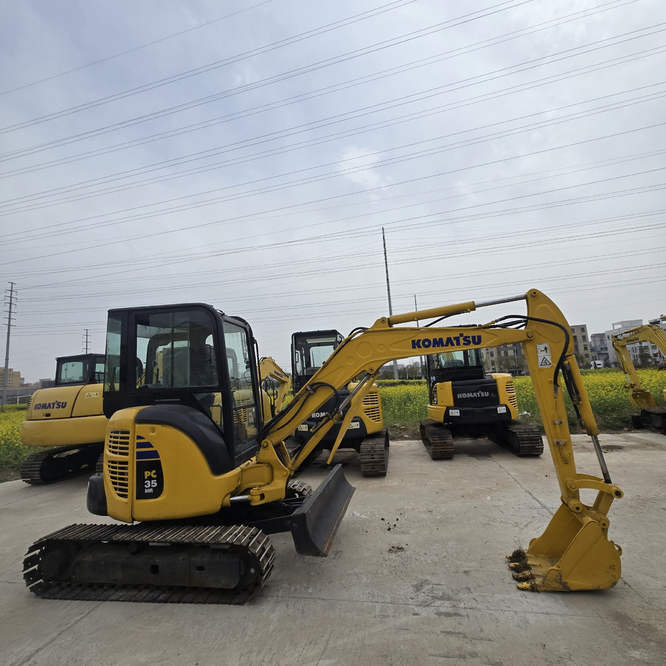 KOMATSU PC35MR - حفارة مصغرة: صور 1 KOMATSU PC35MR - حفارة مصغرة: صور 1