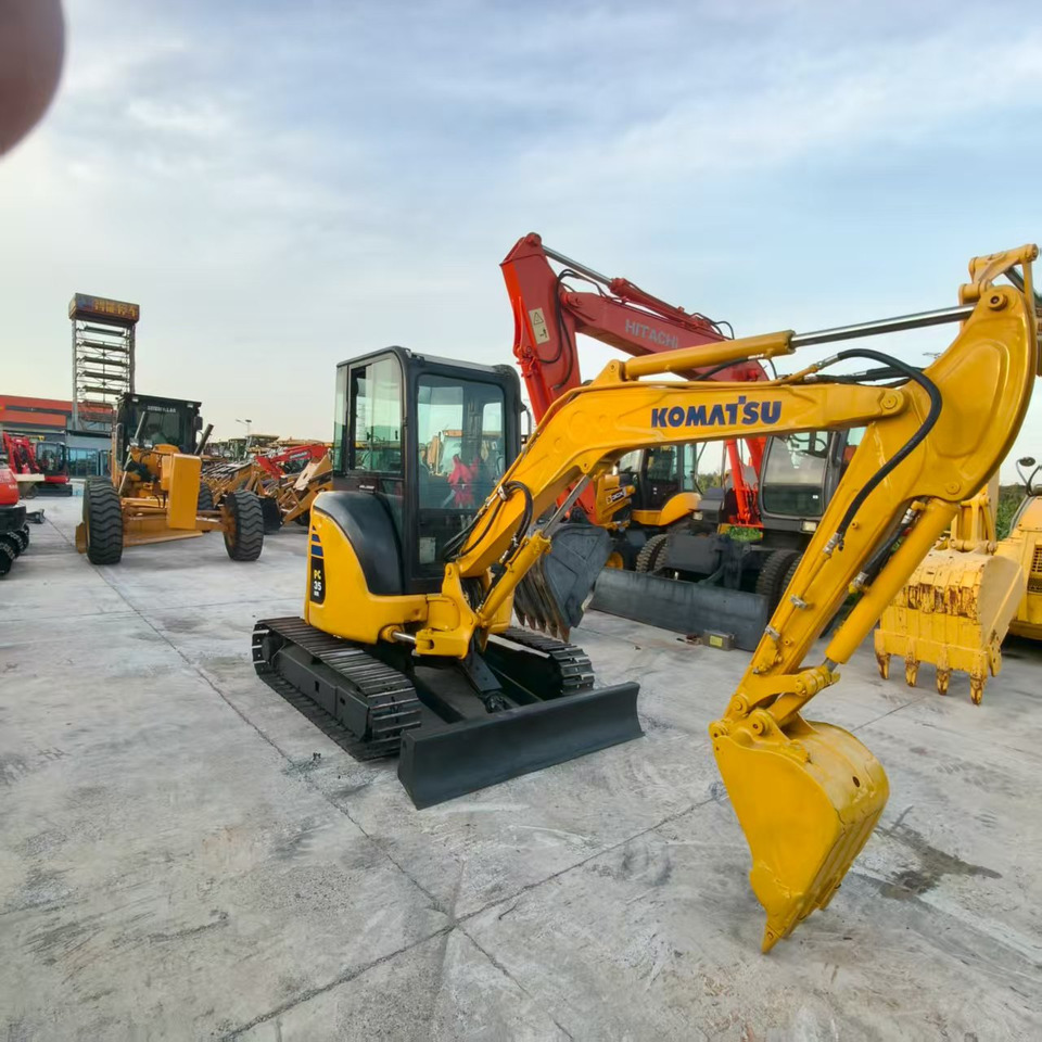 KOMATSU PC35 - حفارة مصغرة: صور 4 KOMATSU PC35 - حفارة مصغرة: صور 4