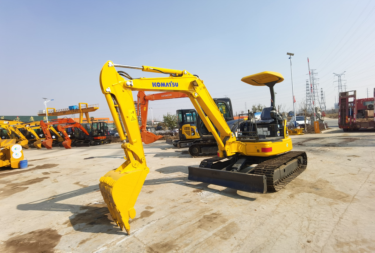 KOMATSU PC40MR - حفارة مصغرة: صور 4 KOMATSU PC40MR - حفارة مصغرة: صور 4