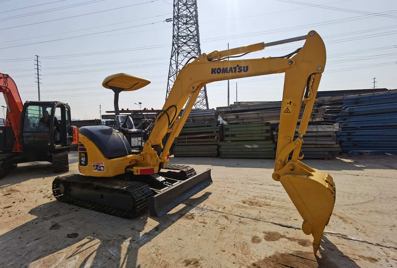 KOMATSU PC40MR - حفارة مصغرة: صور 2 KOMATSU PC40MR - حفارة مصغرة: صور 2