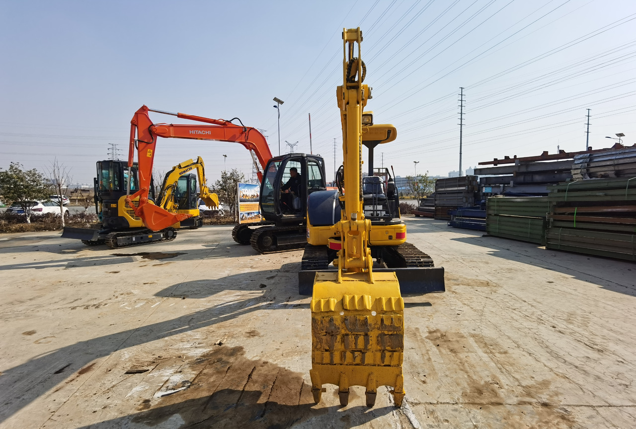 KOMATSU PC40MR - حفارة مصغرة: صور 3 KOMATSU PC40MR - حفارة مصغرة: صور 3