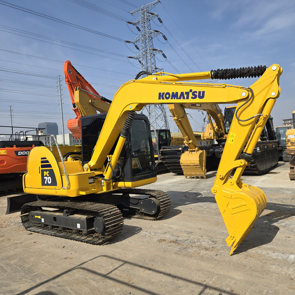 KOMATSU PC70-8 - حفارة مصغرة: صور 1 KOMATSU PC70-8 - حفارة مصغرة: صور 1