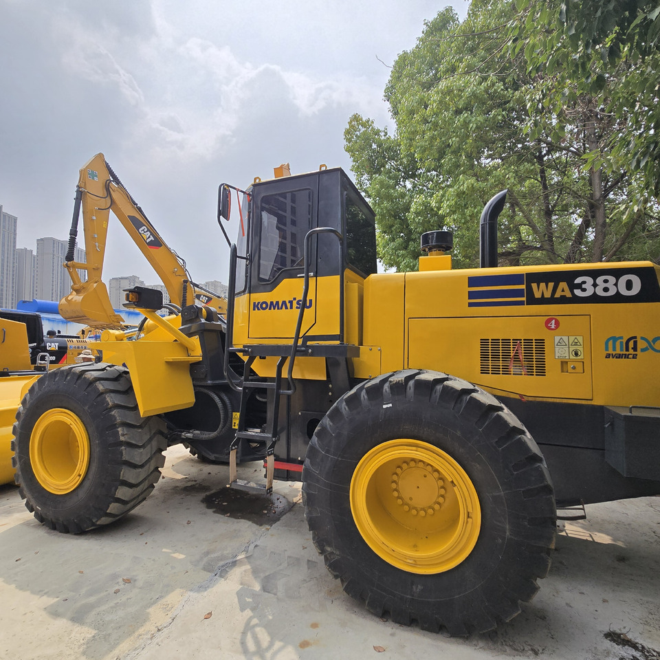 KOMATSU WA380 - اللودر بعجل: صور 4 KOMATSU WA380 - اللودر بعجل: صور 4