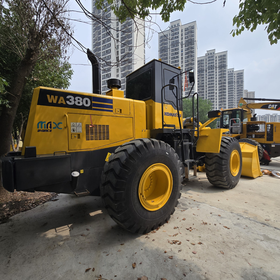 KOMATSU WA380 - اللودر بعجل: صور 2 KOMATSU WA380 - اللودر بعجل: صور 2