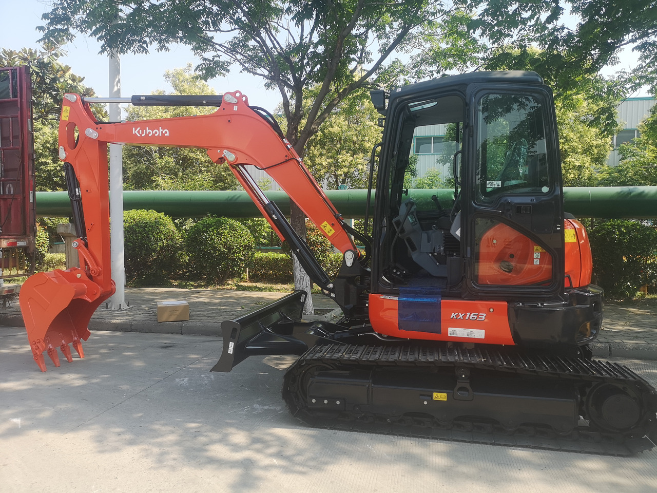 KUBOTA KX163-5 - حفارة مصغرة: صور 4 KUBOTA KX163-5 - حفارة مصغرة: صور 4