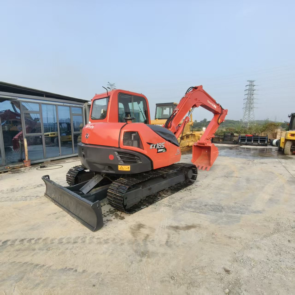KUBOTA KX185 - حفارة مصغرة: صور 1 KUBOTA KX185 - حفارة مصغرة: صور 1