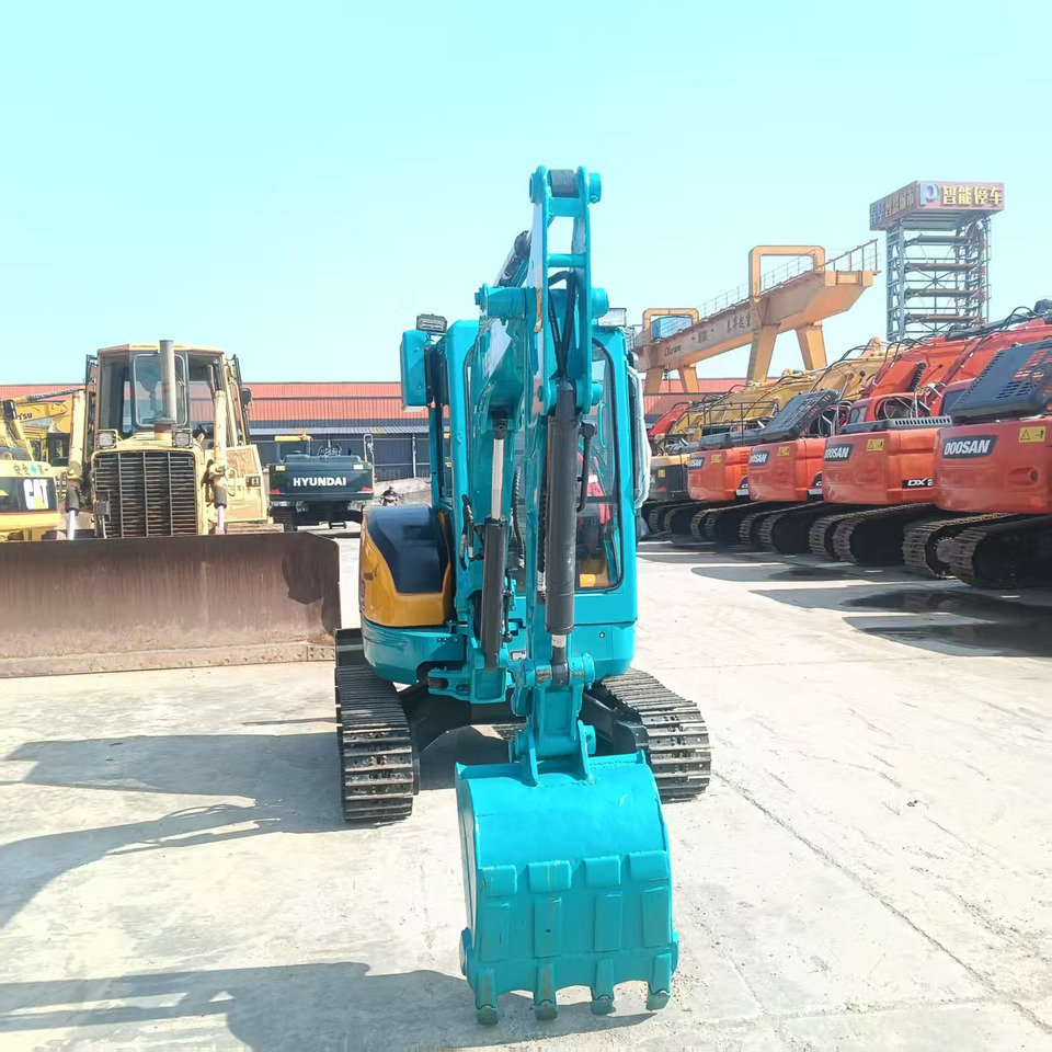 KUBOTA U35 - حفارة مصغرة: صور 3 KUBOTA U35 - حفارة مصغرة: صور 3