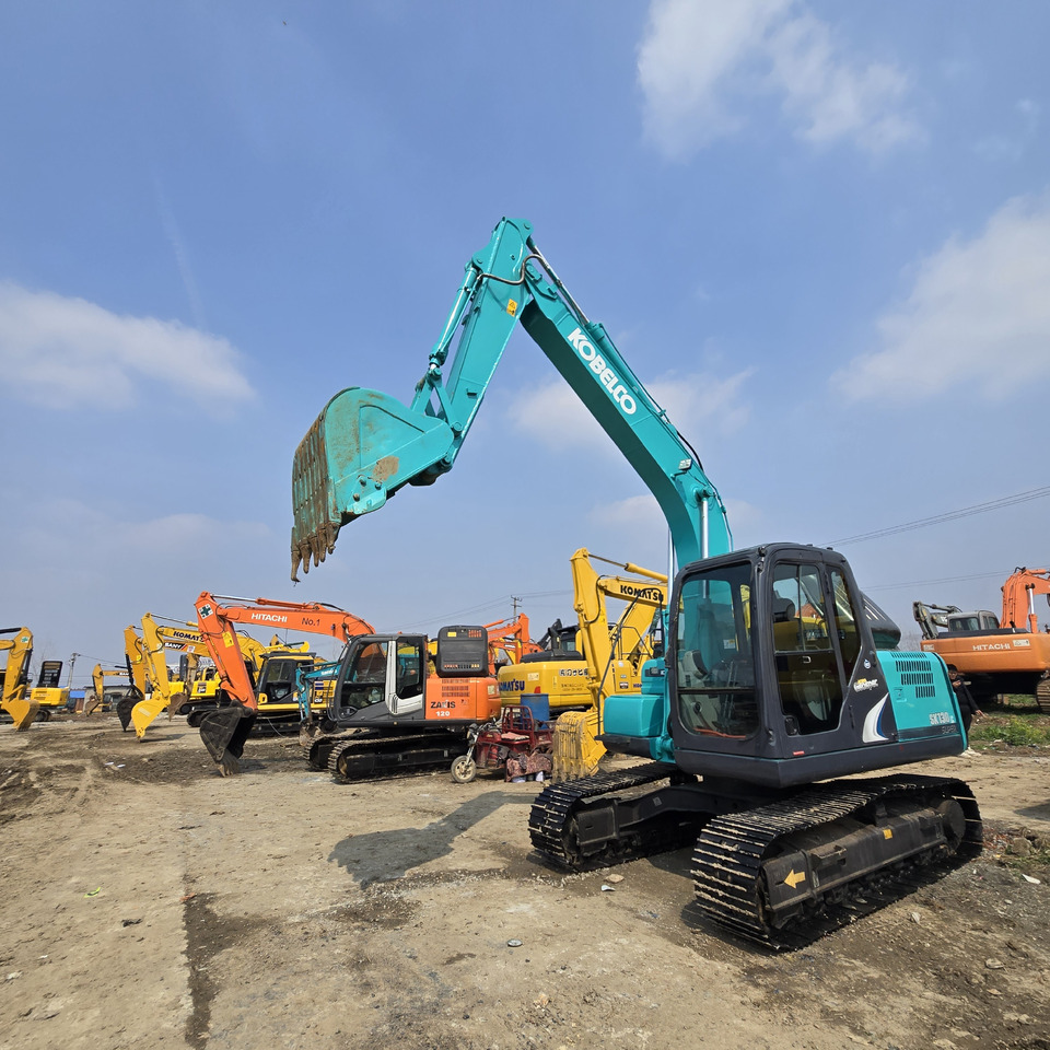 حفارات زحافة Kobelco SK130-8: صور 6 حفارات زحافة Kobelco SK130-8: صور 6
