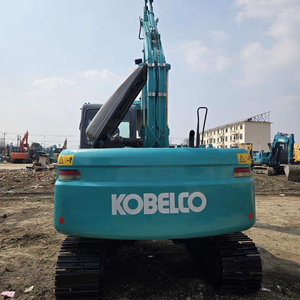 حفارات زحافة Kobelco SK130-8: صور 7 حفارات زحافة Kobelco SK130-8: صور 7