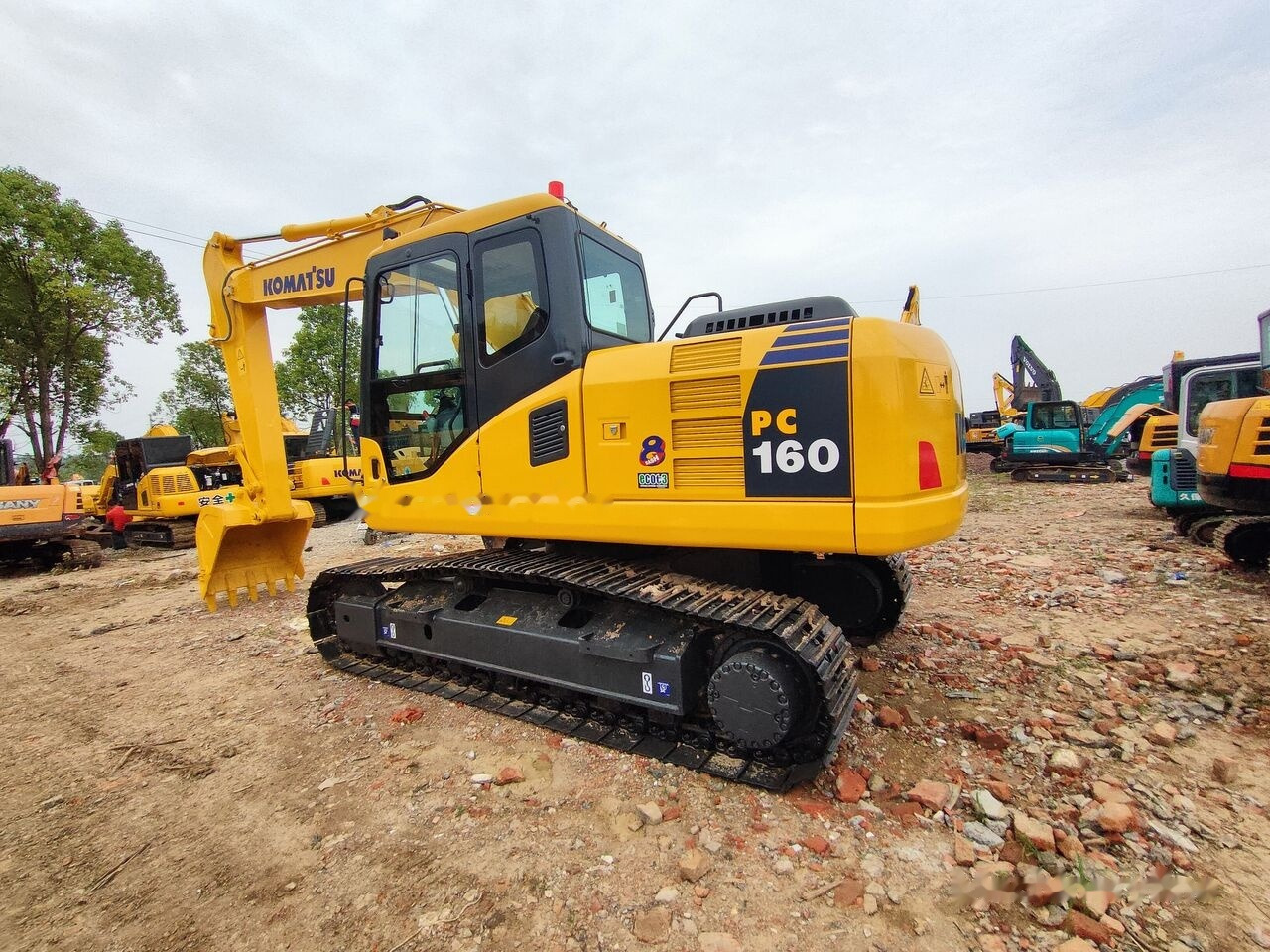 Komatsu PC160LC-7 - حفارات زحافة: صور 2 Komatsu PC160LC-7 - حفارات زحافة: صور 2