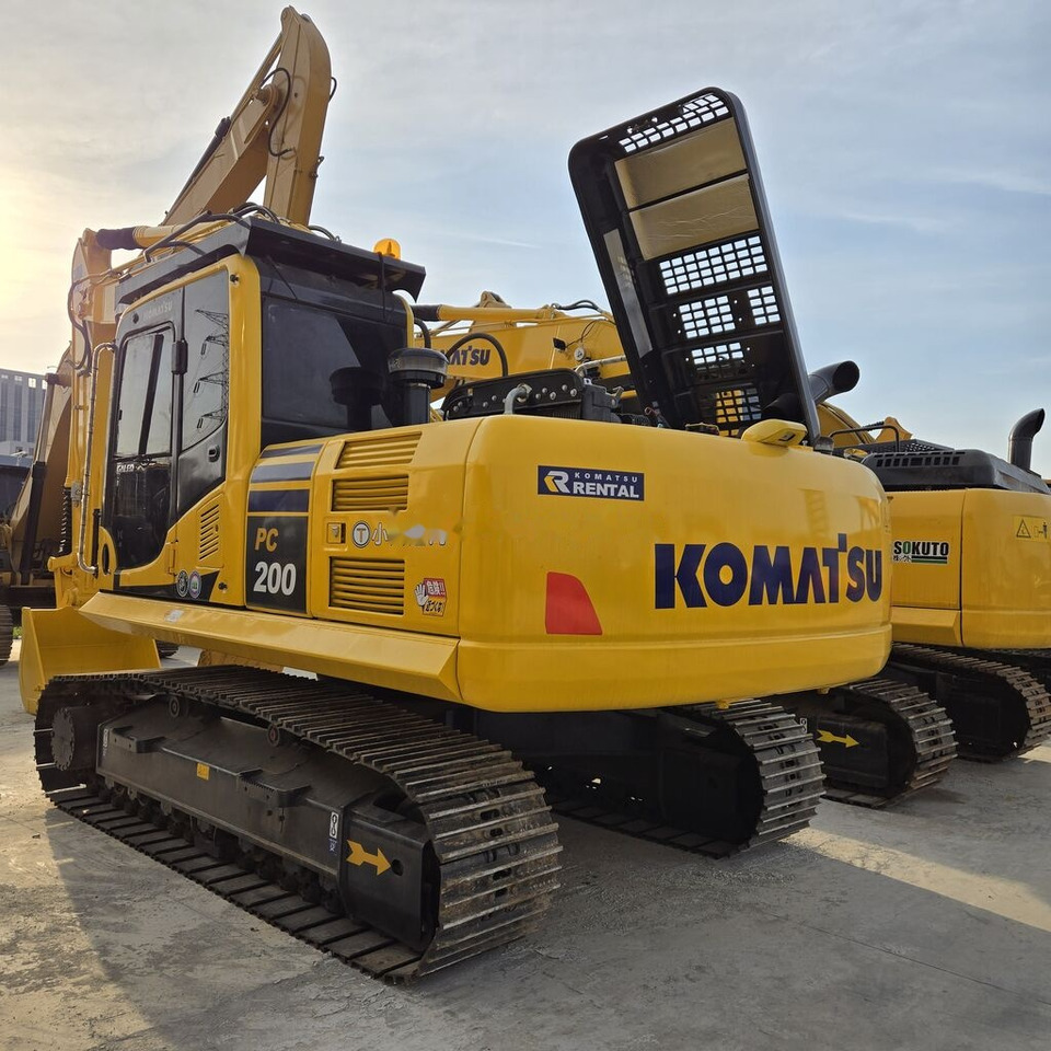 Komatsu PC200-8 - حفارات زحافة: صور 3 Komatsu PC200-8 - حفارات زحافة: صور 3