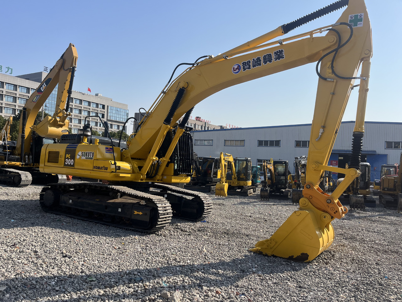 Komatsu PC300-7 - حفارات زحافة: صور 5 Komatsu PC300-7 - حفارات زحافة: صور 5
