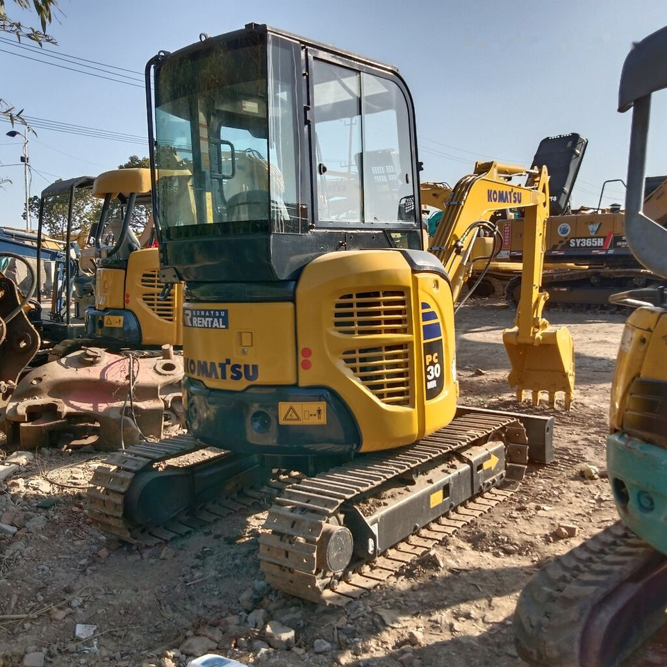 Komatsu PC30MR - حفارة مصغرة: صور 3 Komatsu PC30MR - حفارة مصغرة: صور 3