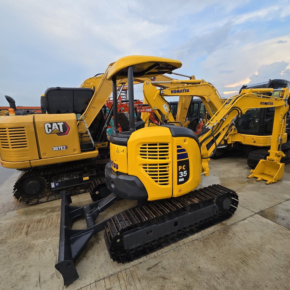 Komatsu PC35MR - حفارة مصغرة: صور 5 Komatsu PC35MR - حفارة مصغرة: صور 5