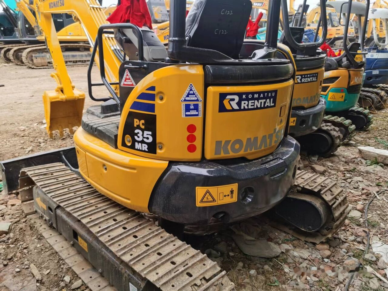 Komatsu PC35MR - حفارة مصغرة: صور 3 Komatsu PC35MR - حفارة مصغرة: صور 3