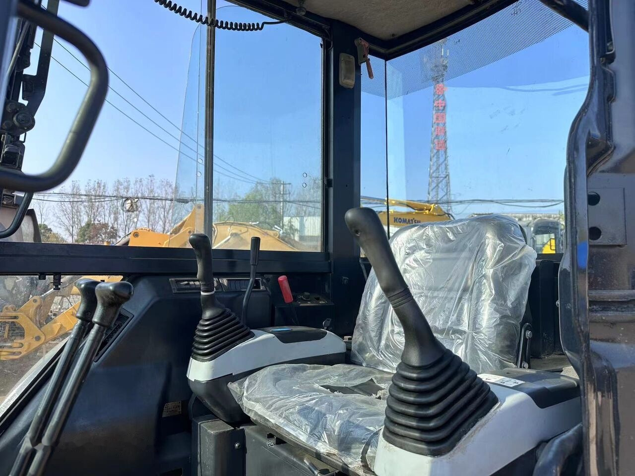 Komatsu PC35 - حفارة مصغرة: صور 4 Komatsu PC35 - حفارة مصغرة: صور 4