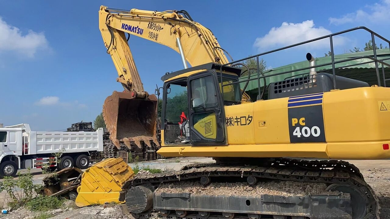 Komatsu PC400-7 - حفارات زحافة: صور 1 Komatsu PC400-7 - حفارات زحافة: صور 1
