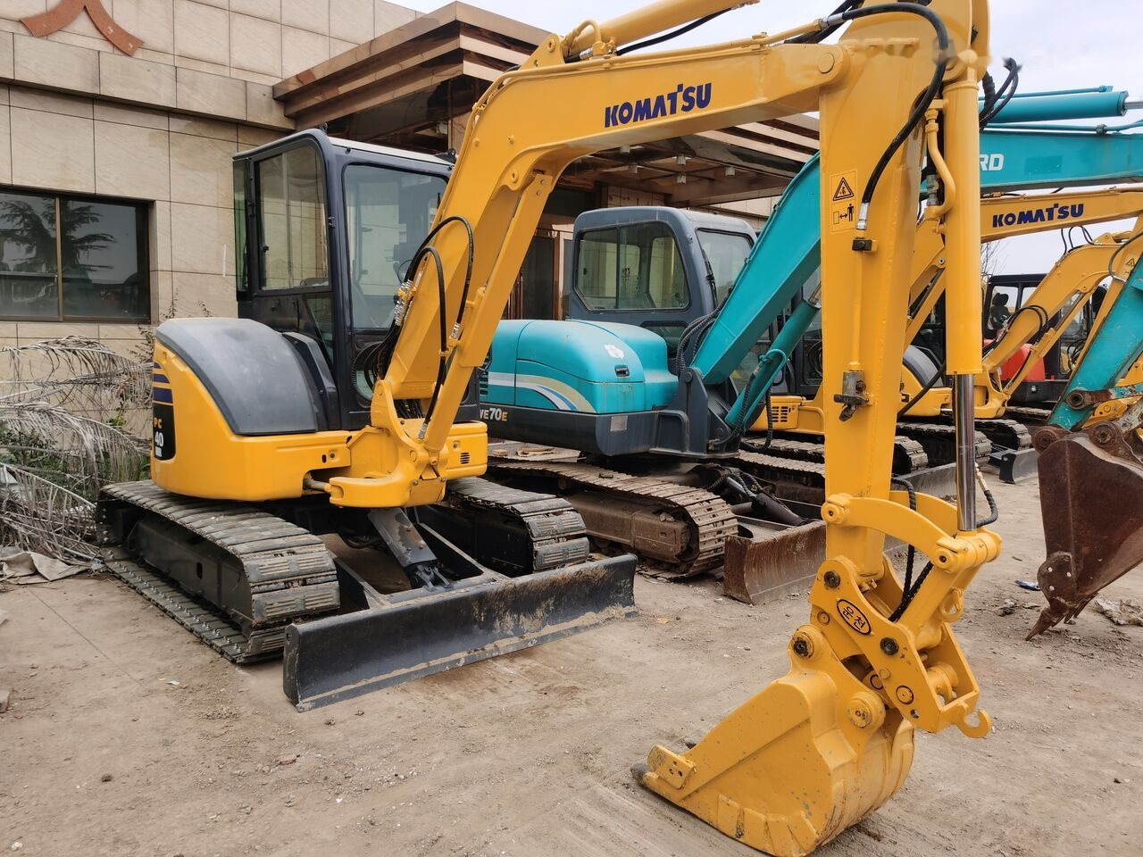 Komatsu PC40 - حفارة مصغرة: صور 3 Komatsu PC40 - حفارة مصغرة: صور 3