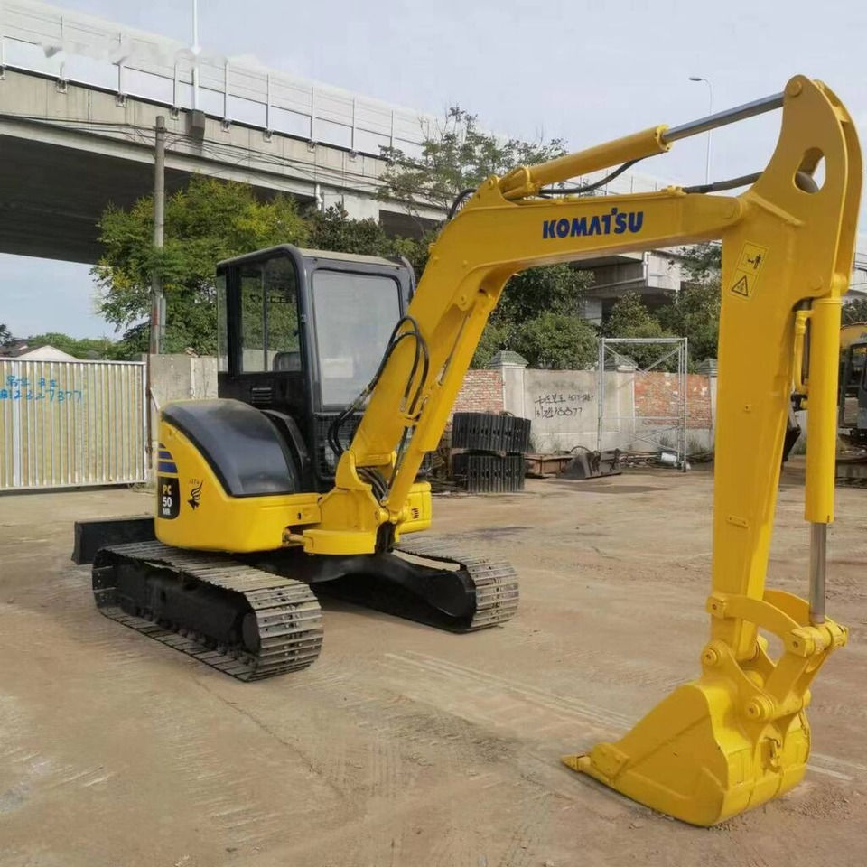 Komatsu PC50MR - حفارة مصغرة: صور 2 Komatsu PC50MR - حفارة مصغرة: صور 2