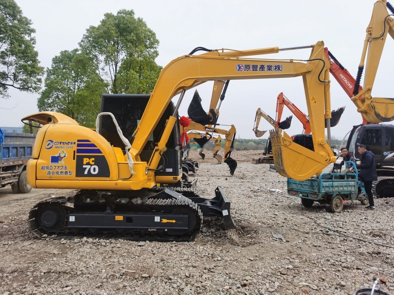 Komatsu PC70-8 - حفارات زحافة: صور 1 Komatsu PC70-8 - حفارات زحافة: صور 1