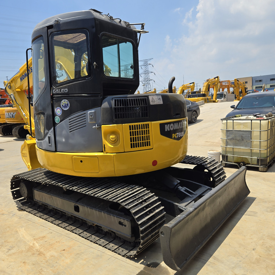 Komatsu PC78US - حفارة مصغرة: صور 5 Komatsu PC78US - حفارة مصغرة: صور 5