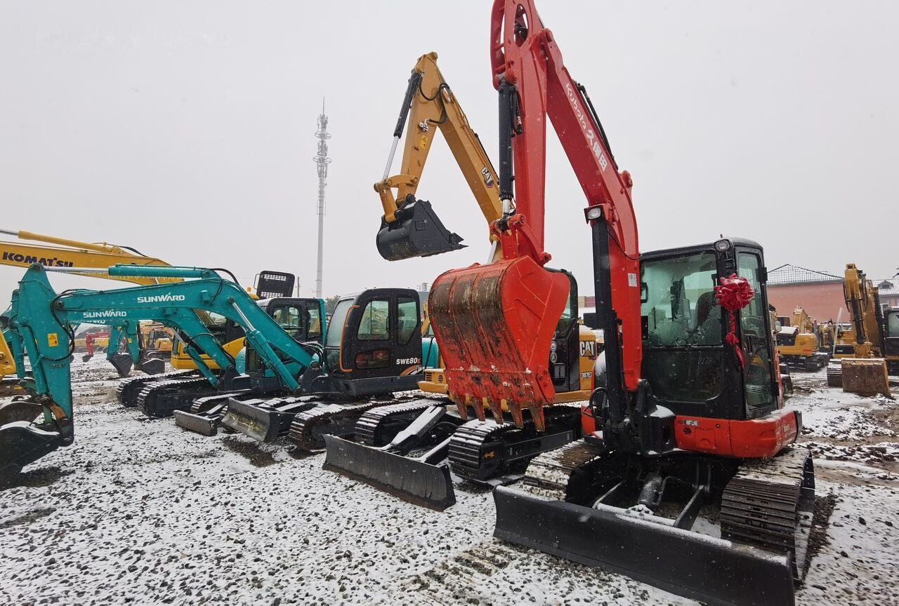 Kubota KX165 - حفارة مصغرة: صور 2 Kubota KX165 - حفارة مصغرة: صور 2