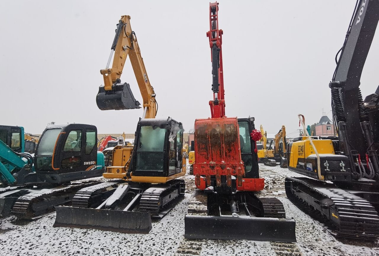 Kubota KX165 - حفارة مصغرة: صور 4 Kubota KX165 - حفارة مصغرة: صور 4