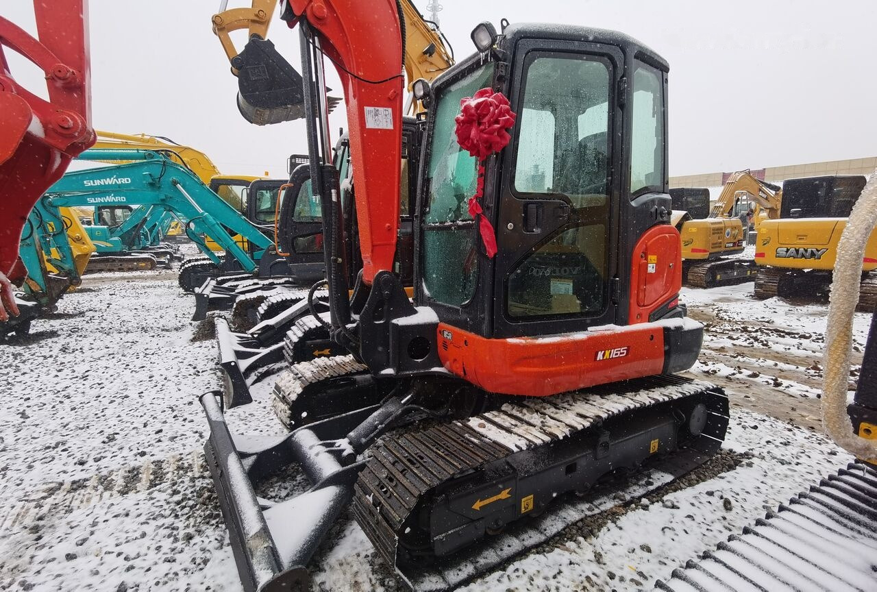 Kubota KX165 - حفارة مصغرة: صور 3 Kubota KX165 - حفارة مصغرة: صور 3