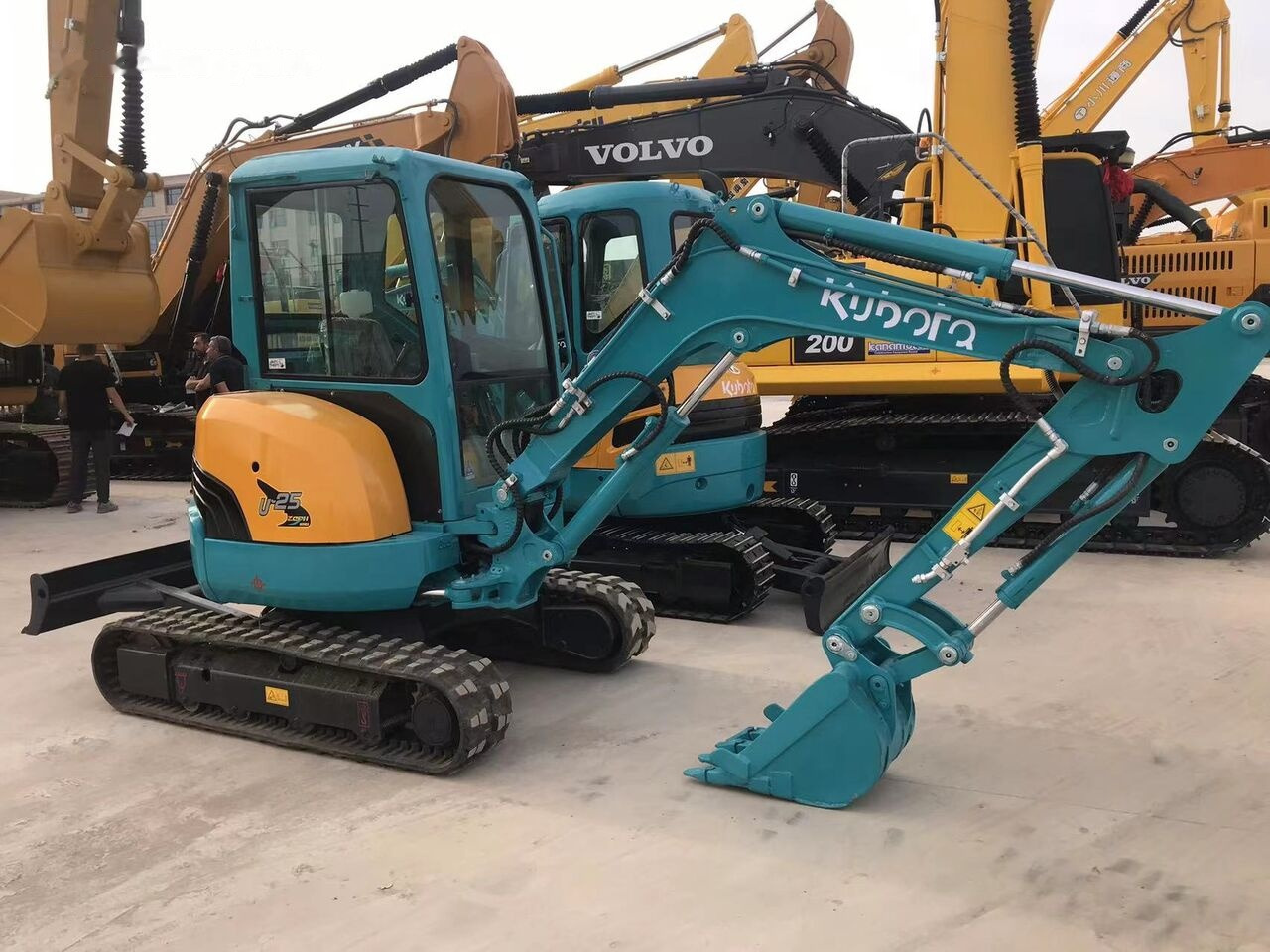 Kubota U25 - حفارة مصغرة: صور 2 Kubota U25 - حفارة مصغرة: صور 2