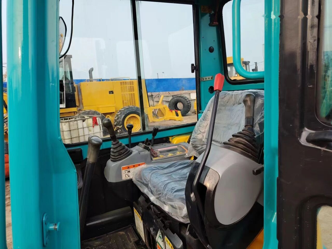 Kubota U30 - حفارة مصغرة: صور 4 Kubota U30 - حفارة مصغرة: صور 4