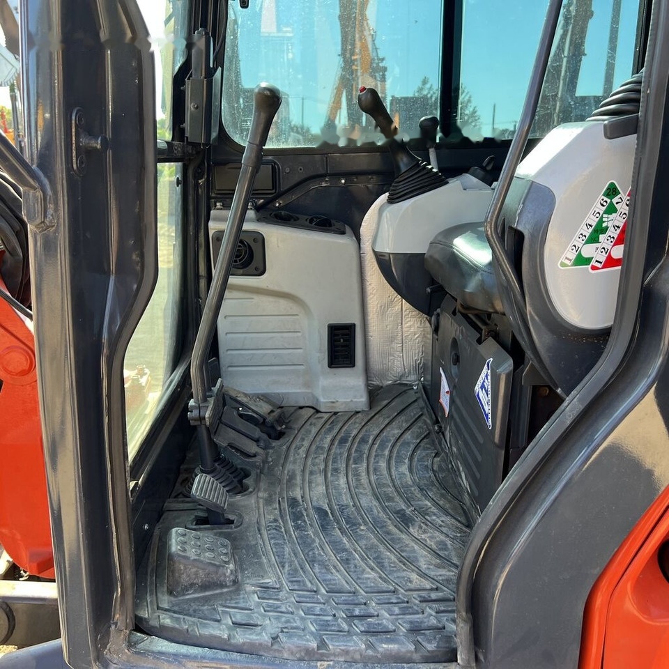 Kubota U50 - حفارة مصغرة: صور 3 Kubota U50 - حفارة مصغرة: صور 3