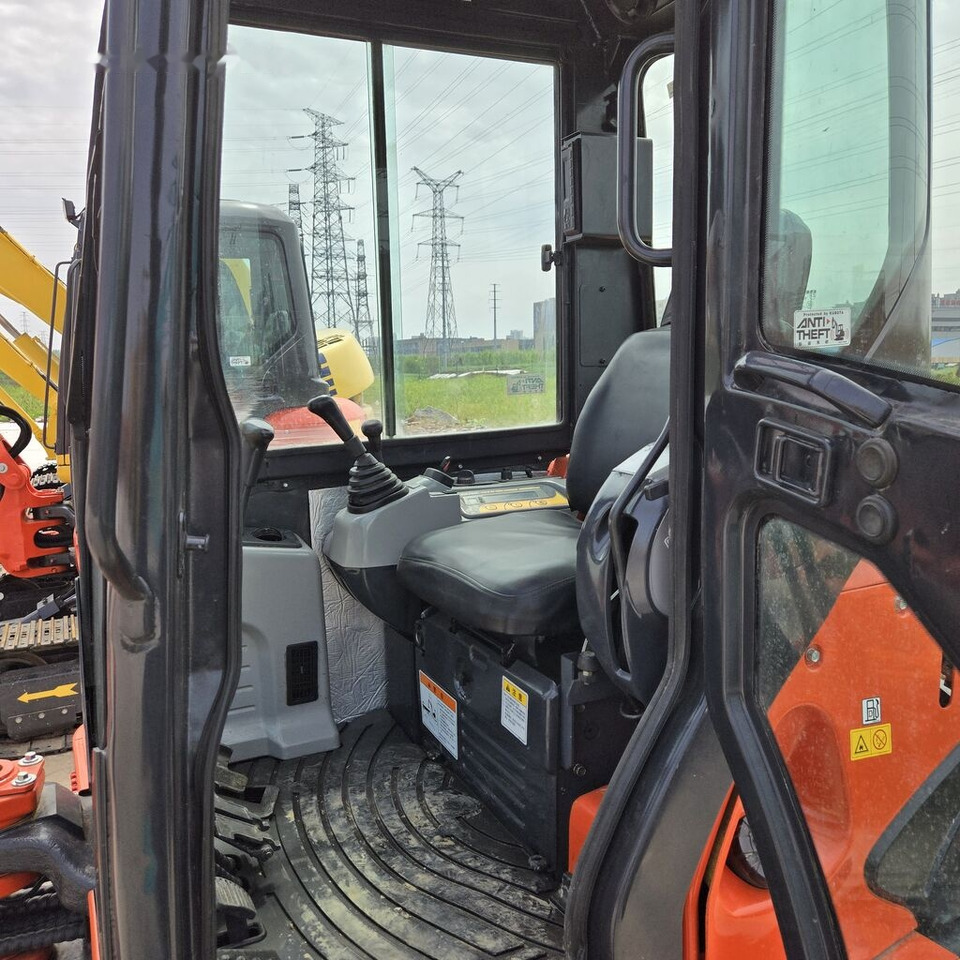 Kubota U55 - حفارة مصغرة: صور 4 Kubota U55 - حفارة مصغرة: صور 4