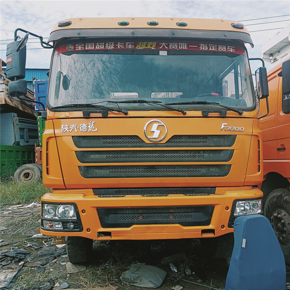 SHACMAN F3000 trailer head - شاحنة جرار: صور 5 SHACMAN F3000 trailer head - شاحنة جرار: صور 5