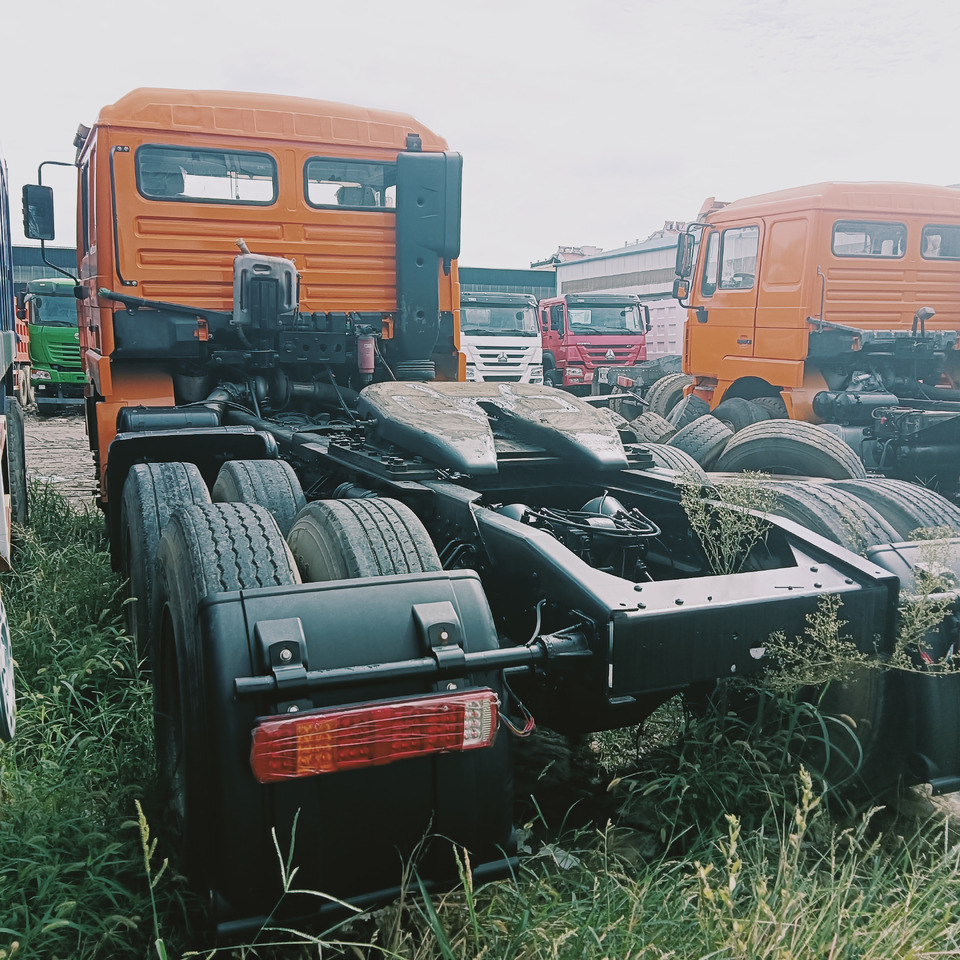 SHACMAN F3000 - شاحنة جرار: صور 5 SHACMAN F3000 - شاحنة جرار: صور 5