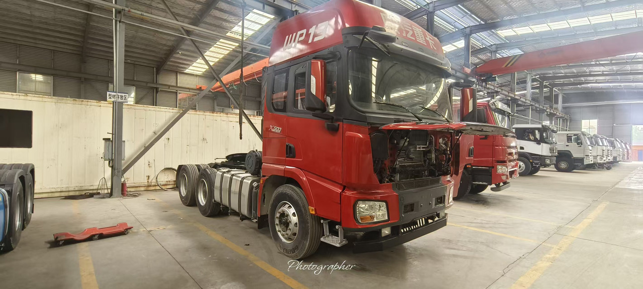 SHACMAN X3000 - شاحنة جرار: صور 4 SHACMAN X3000 - شاحنة جرار: صور 4