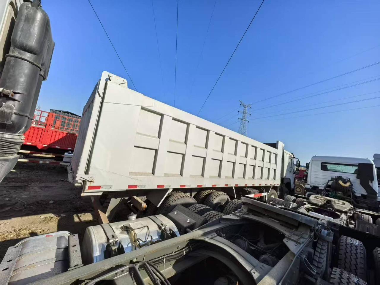 SINOTRUK HOWO 8x4 - قلابات: صور 2 SINOTRUK HOWO 8x4 - قلابات: صور 2