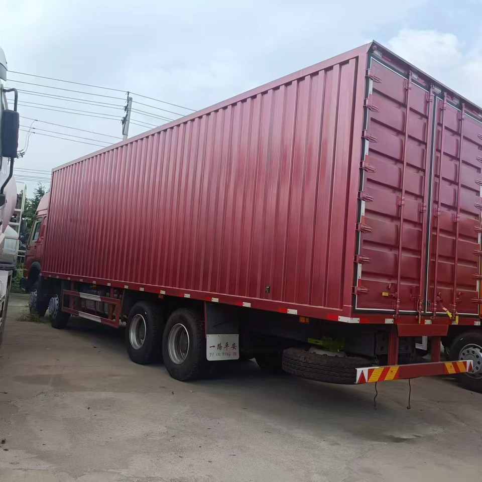 SINOTRUK HOWO - بصندوق مغلق شاحنة: صور 3 SINOTRUK HOWO - بصندوق مغلق شاحنة: صور 3