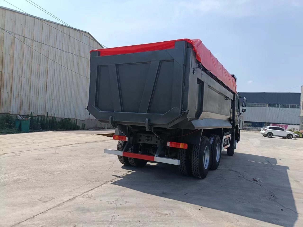 SINOTRUK HOWO - بصندوق مغلق شاحنة: صور 3 SINOTRUK HOWO - بصندوق مغلق شاحنة: صور 3