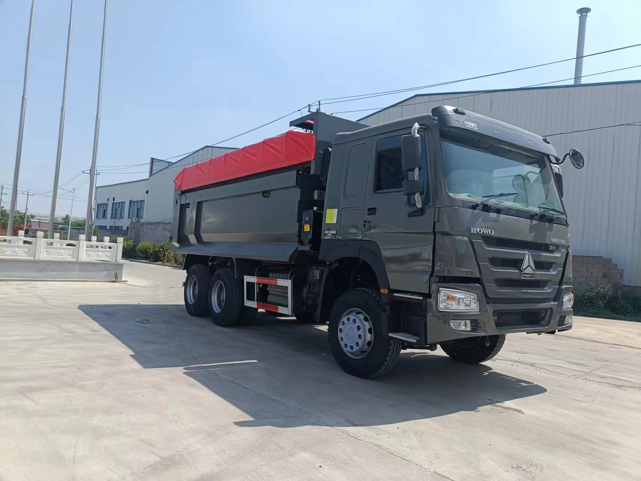SINOTRUK HOWO - بصندوق مغلق شاحنة: صور 1 SINOTRUK HOWO - بصندوق مغلق شاحنة: صور 1