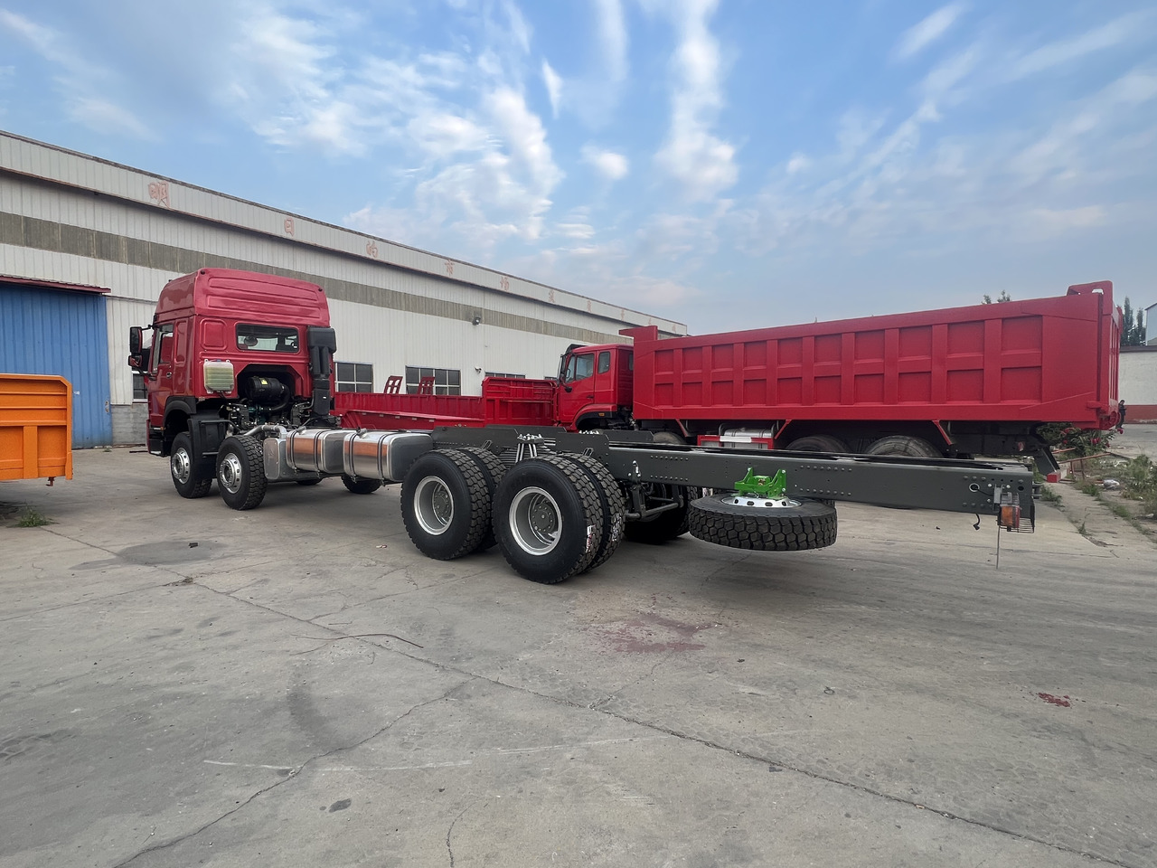 SINOTRUK HOWO - شاحنة جرار: صور 1 SINOTRUK HOWO - شاحنة جرار: صور 1