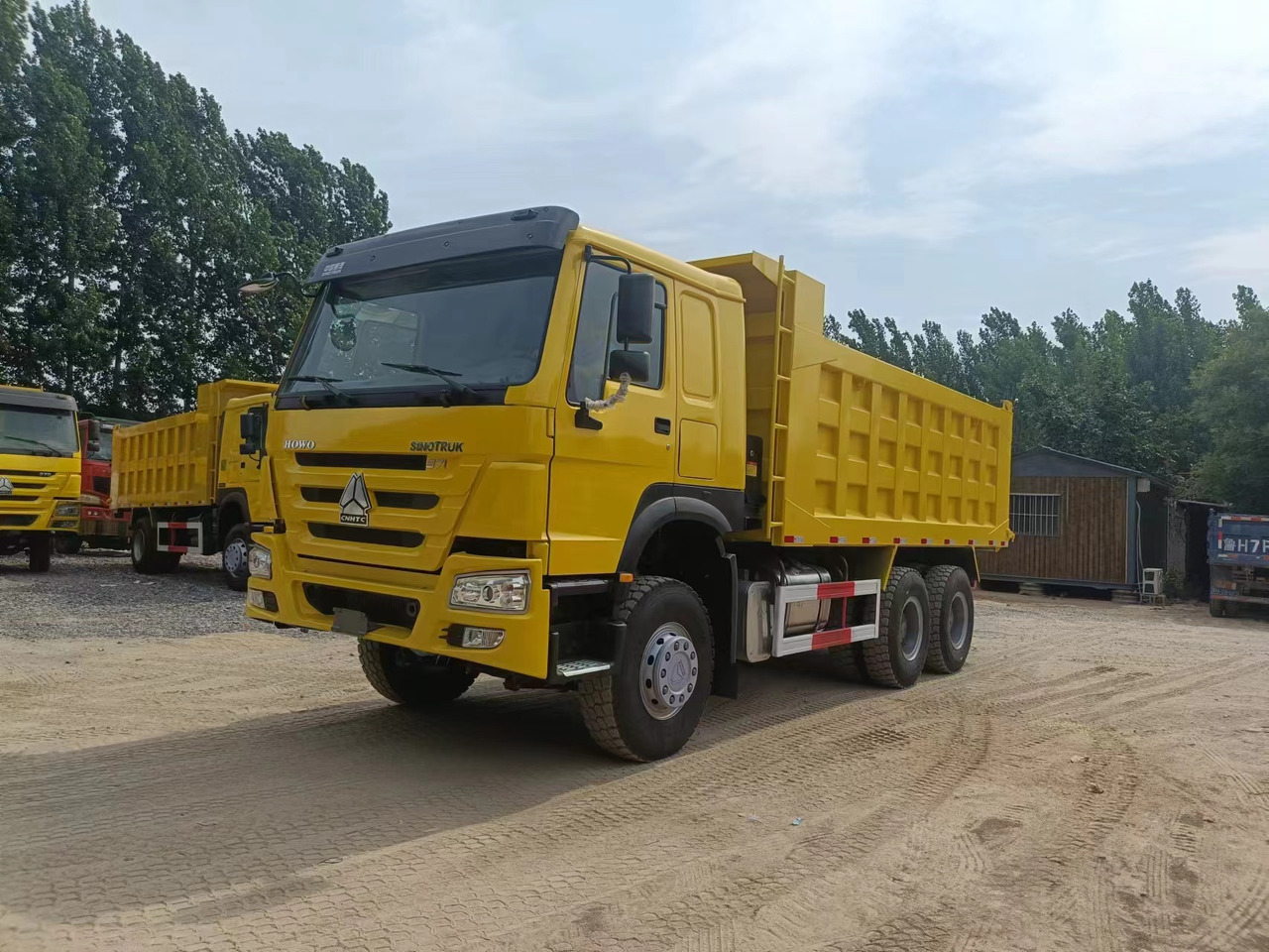 قلابات SINOTRUK HOWO: صور 6