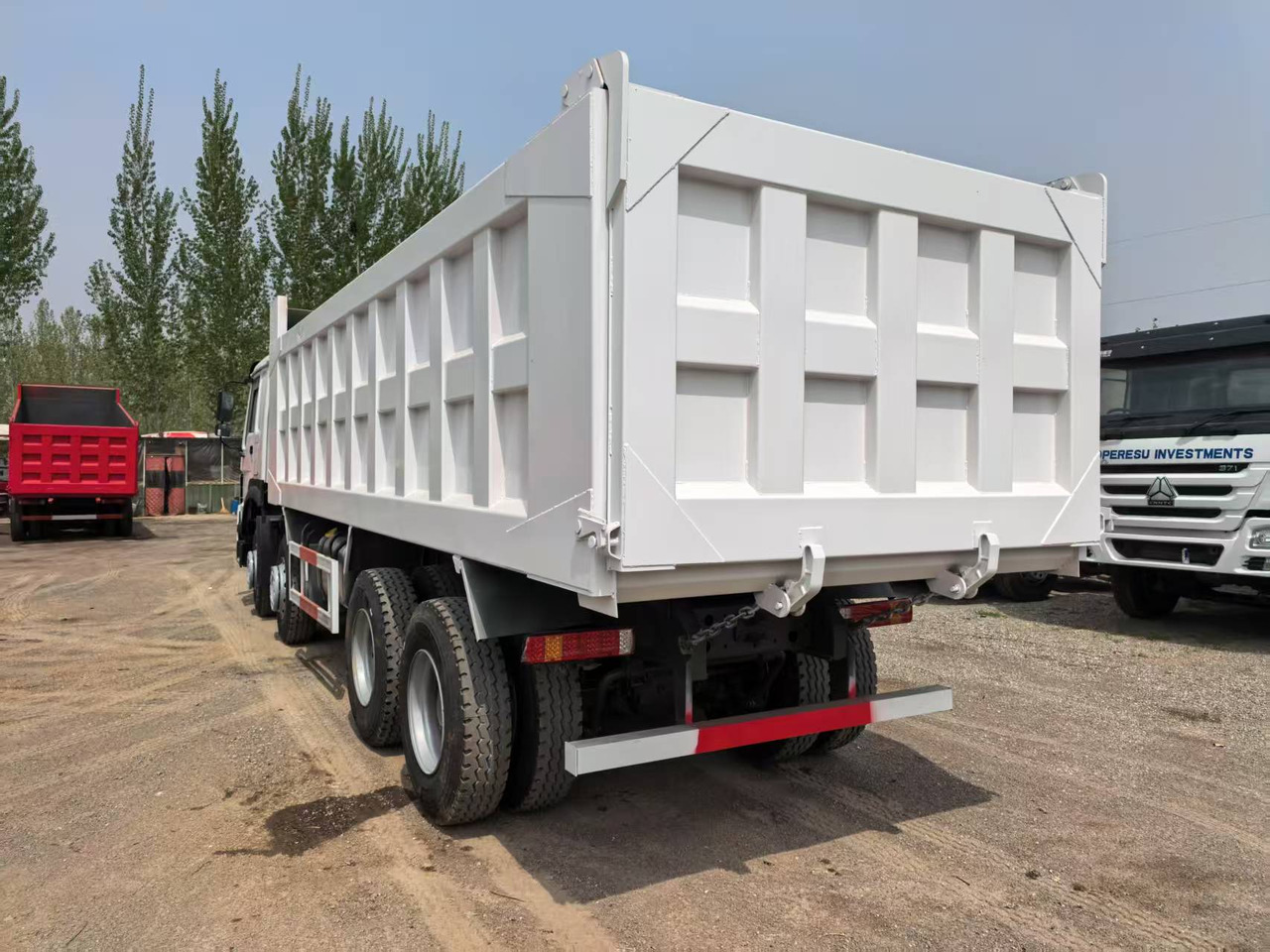 قلابات SINOTRUK HOWO: صور 8