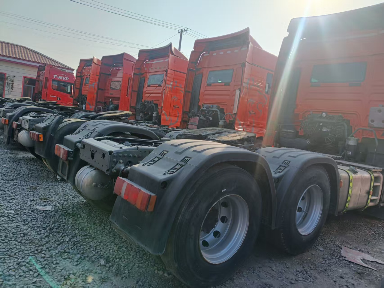 SINOTRUK SITRAK - شاحنة جرار: صور 2 SINOTRUK SITRAK - شاحنة جرار: صور 2