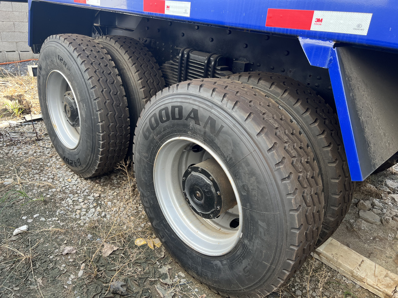 قلابات Shacman F3000 8x4: صور 7